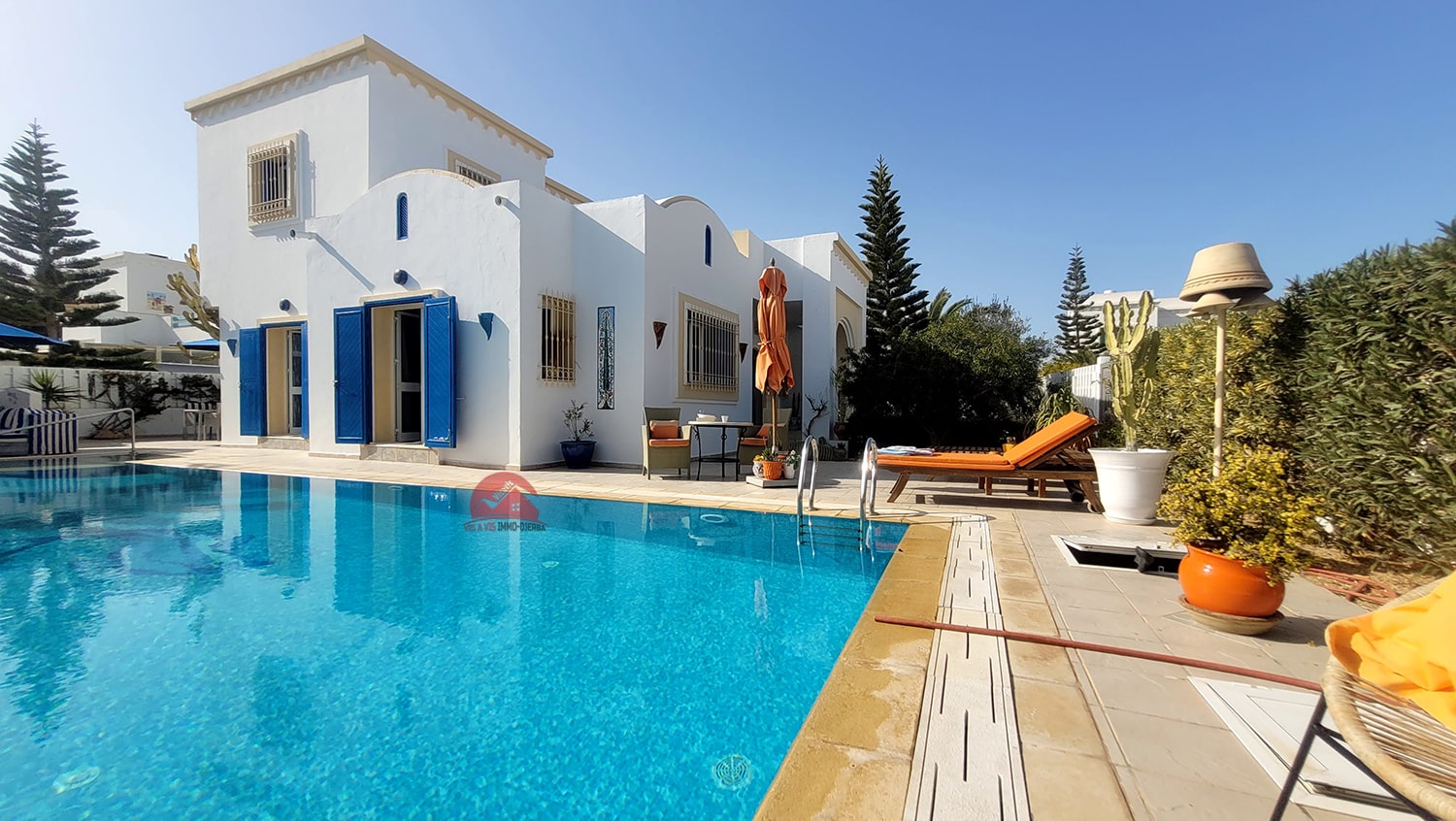 Djerba - Midoun Zone Hoteliere Vente Maisons Villa avec piscine z touristique djerba ref v623