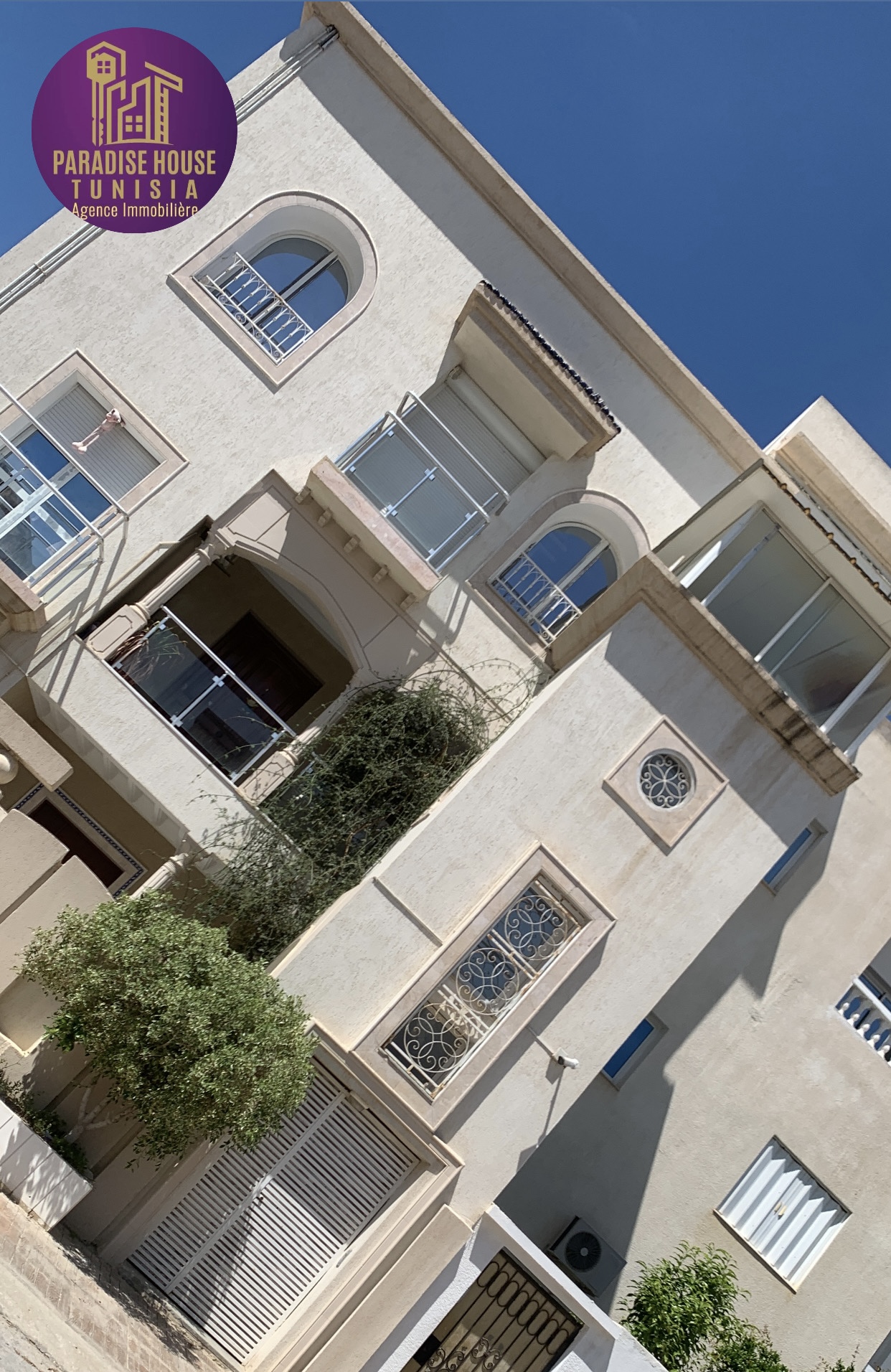 Ain Zaghouan Jardins de Carthage Location Appart. 4 pices Etage de villa s 3 avec terrasse