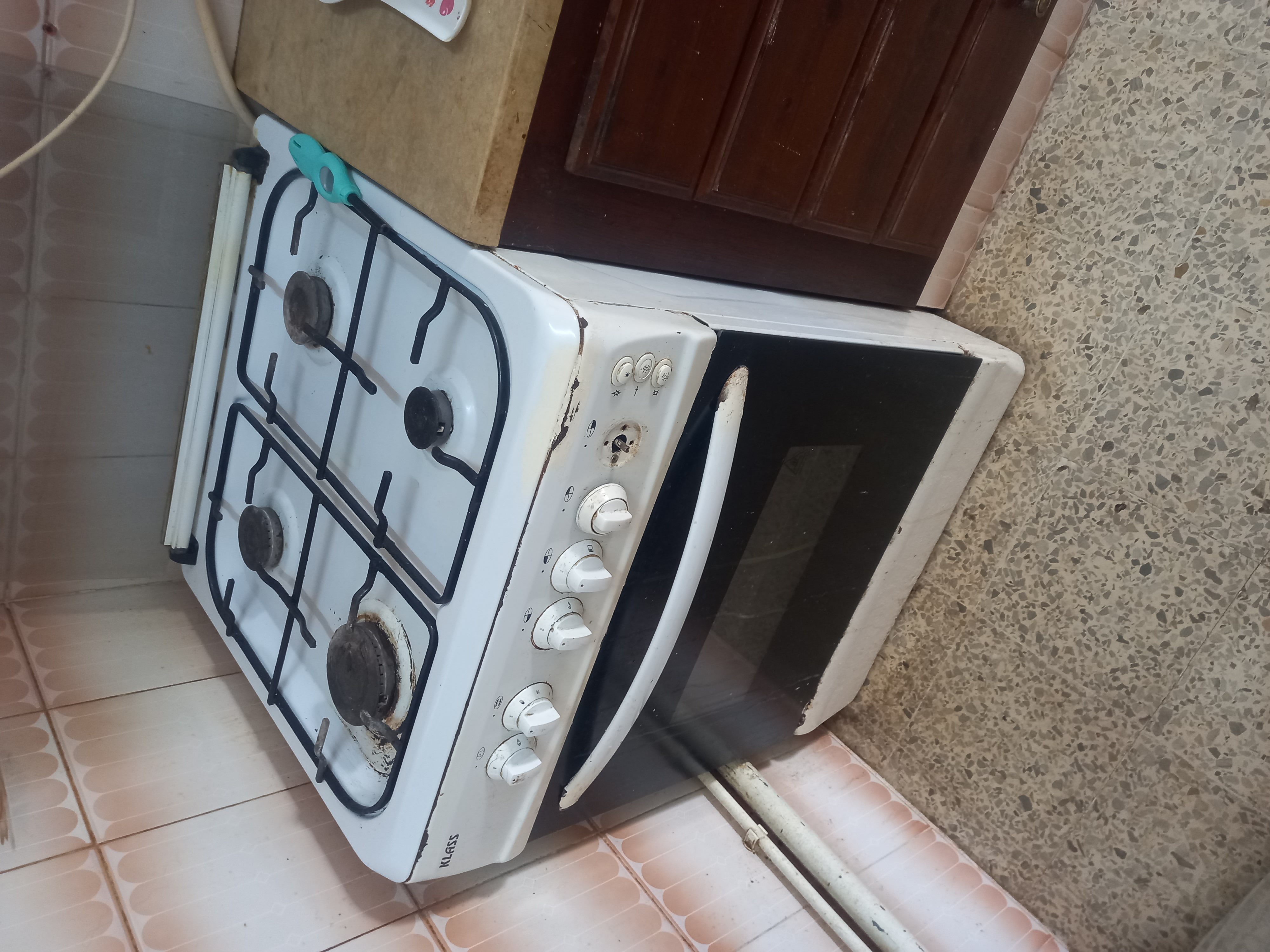 Sfax Ville Sfax Cuisinire gaz Autre Cuisinire  en bon tat