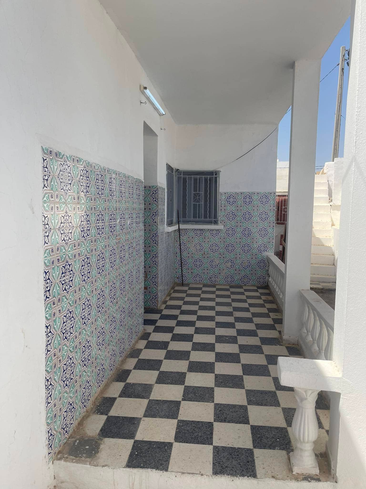 Sfax Ville Sfax Location Maisons Villa meuble  pour filleou petite famille