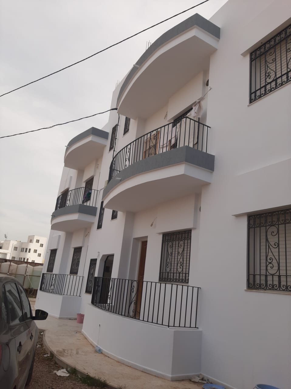 Sakiet Eddaier Merkez Sebai Location Appart. 3 pices Deux appartements au rez de chausse