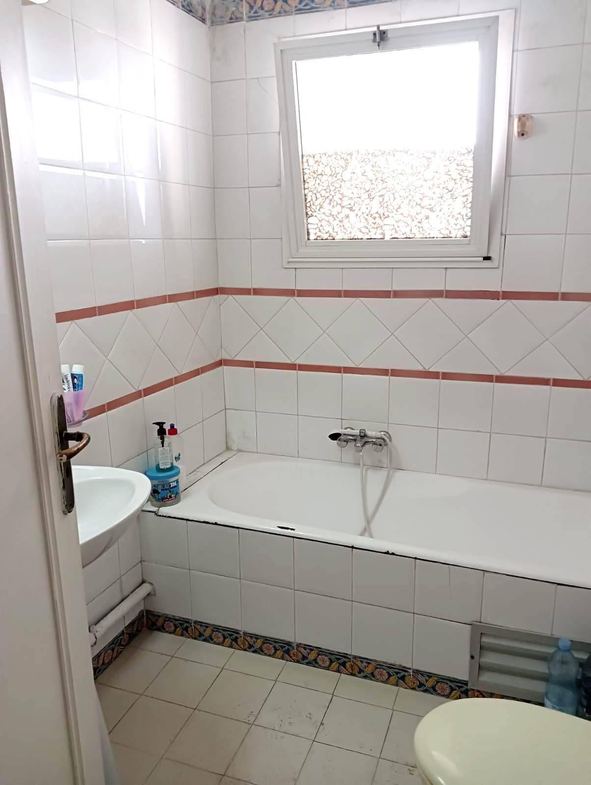 Bab Bhar Bab Bhar Vente Appart. 5 pices+ Un appartement s4 de 154 mtres carrs