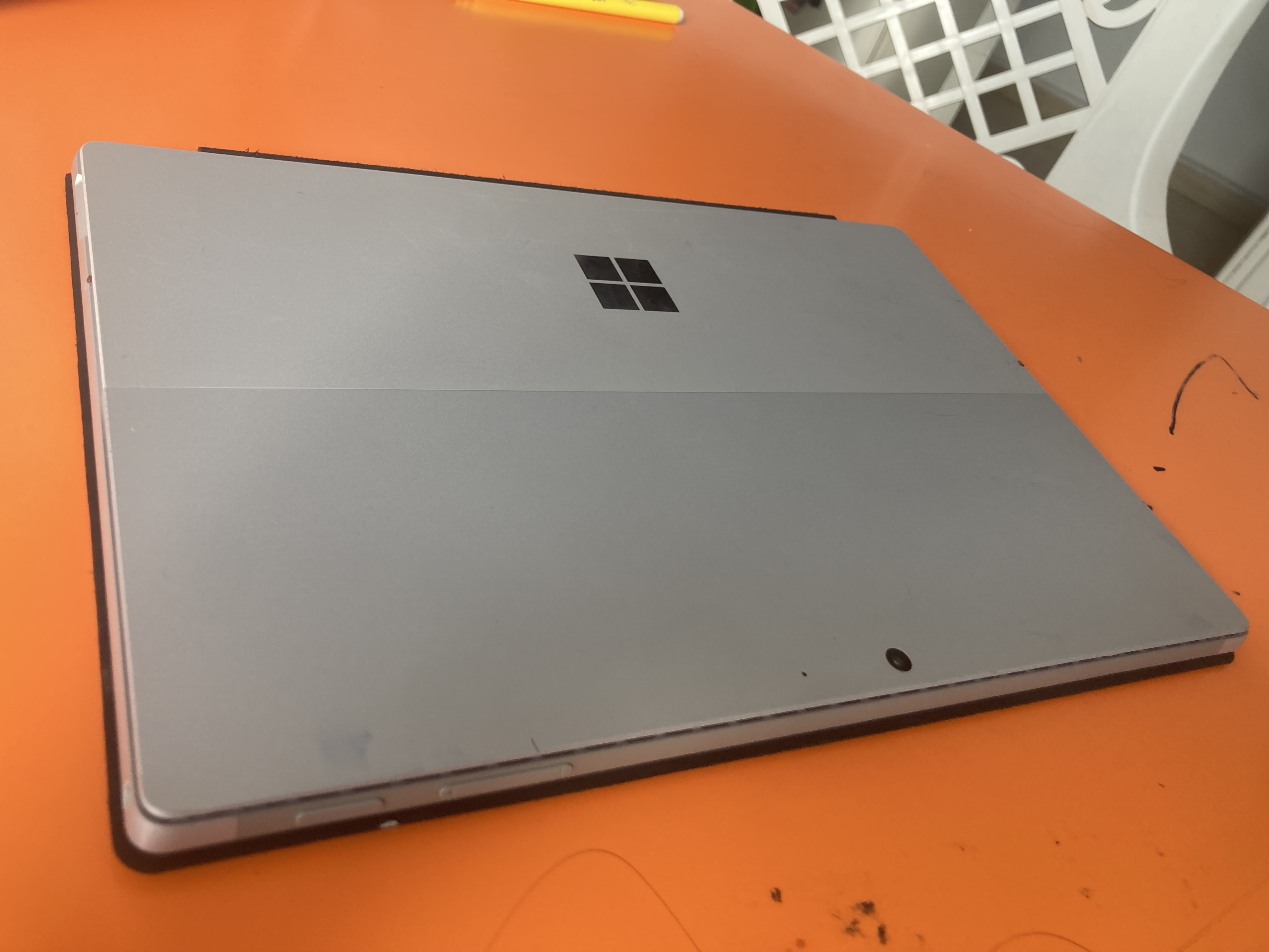 El Omrane El Omrane Autre Autre Laptop microsoft surface pro 7 plus avec 256go ssd