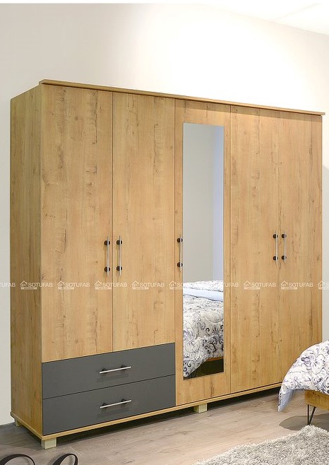 Ain Zaghouan Ain Zaghouan Chambres  coucher Armoires - Dressing Penderie 5 portes et 2 tiroirs