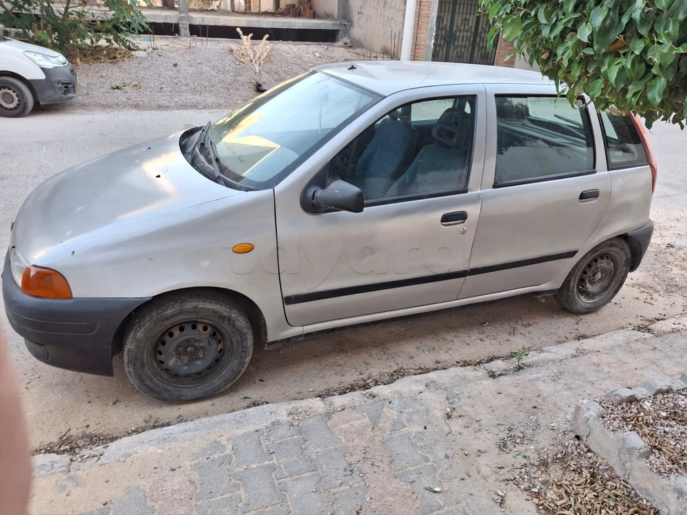 Mannouba La Mannouba Fiat Punto Fiat punto 1