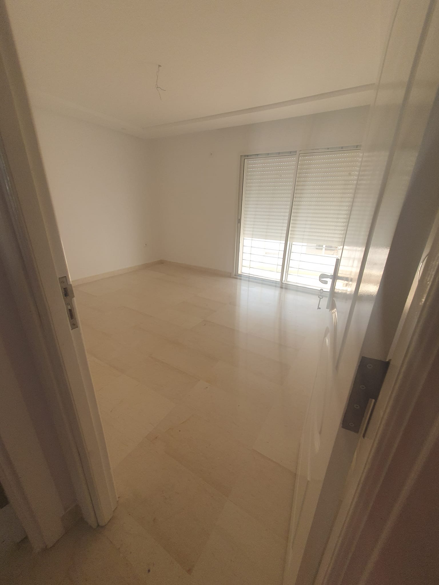 El Menzah El Manar 1 Location Appart. 2 pices tage de villa 1re tage s2 1100dt situ  manar1