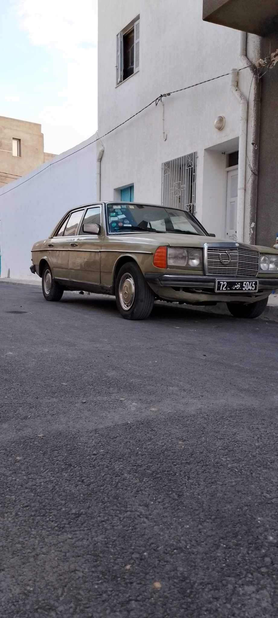 Mahdia Mahdia Mercedes 200 Mercedes benz