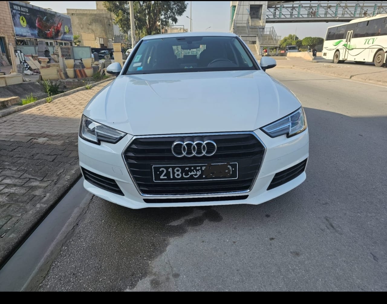 Mejez El Bab Mejez El Bab Audi A4 A4 en excellent tat