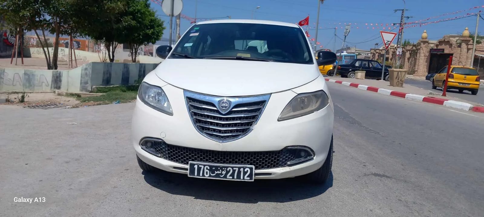 El Mourouj Bir El Kassaa Lancia Ypsilon Voiture  en  1ere  main