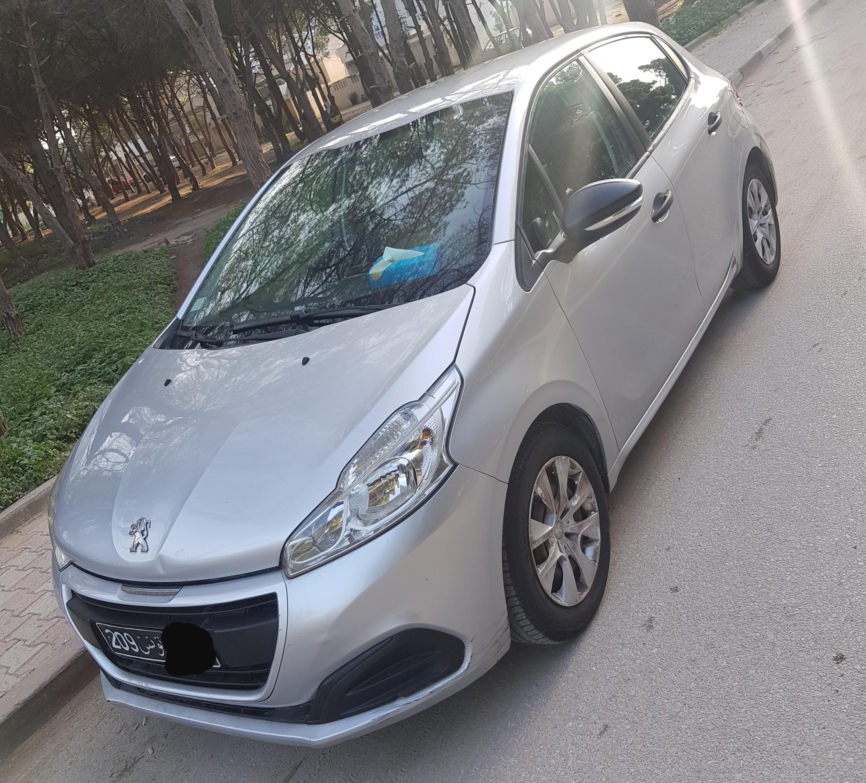 Peugeot 208