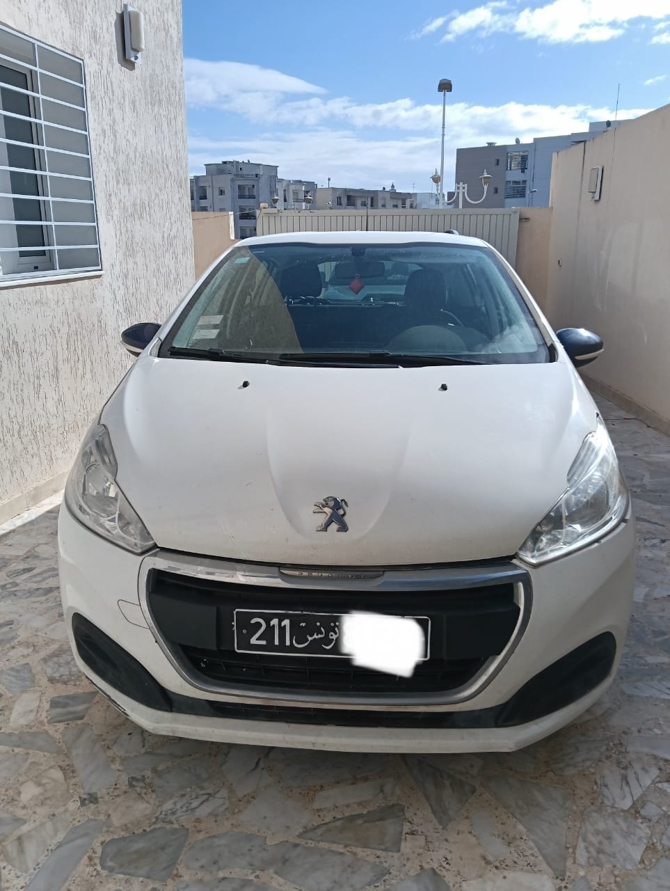 Mnihla Jardins d'el Menzah Peugeot 208 Peugeot 208 premire main