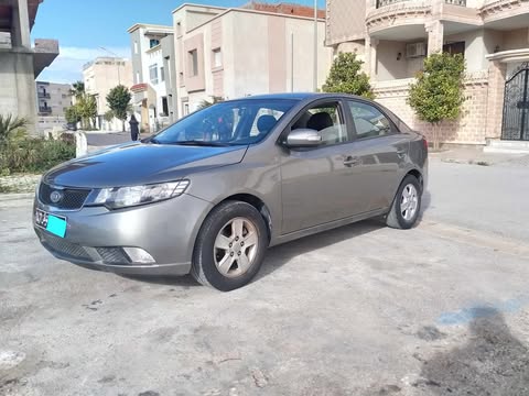 Hammam Chatt Borj Cedria Kia Cerato Kia cerato 2010 1ere main trs bon tat